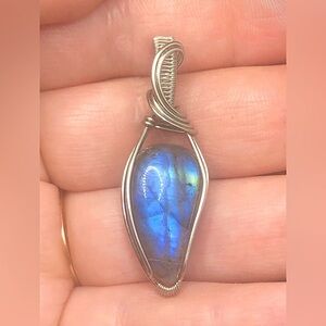 Beautiful Wire Wrapped Blue Labradorite Pendant Necklace Handmade OOAK